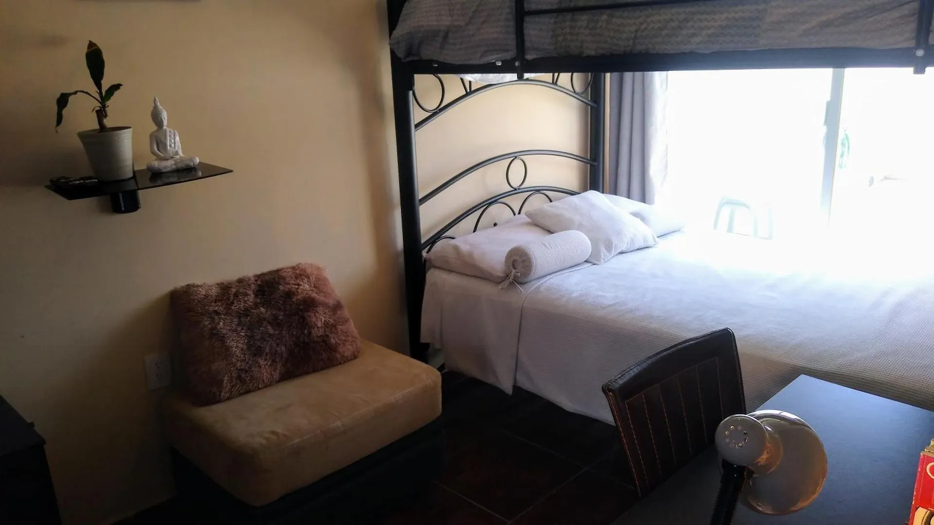 Habitacion Con Dos Camas Dobles Y Bano Propio Puebla Homestay