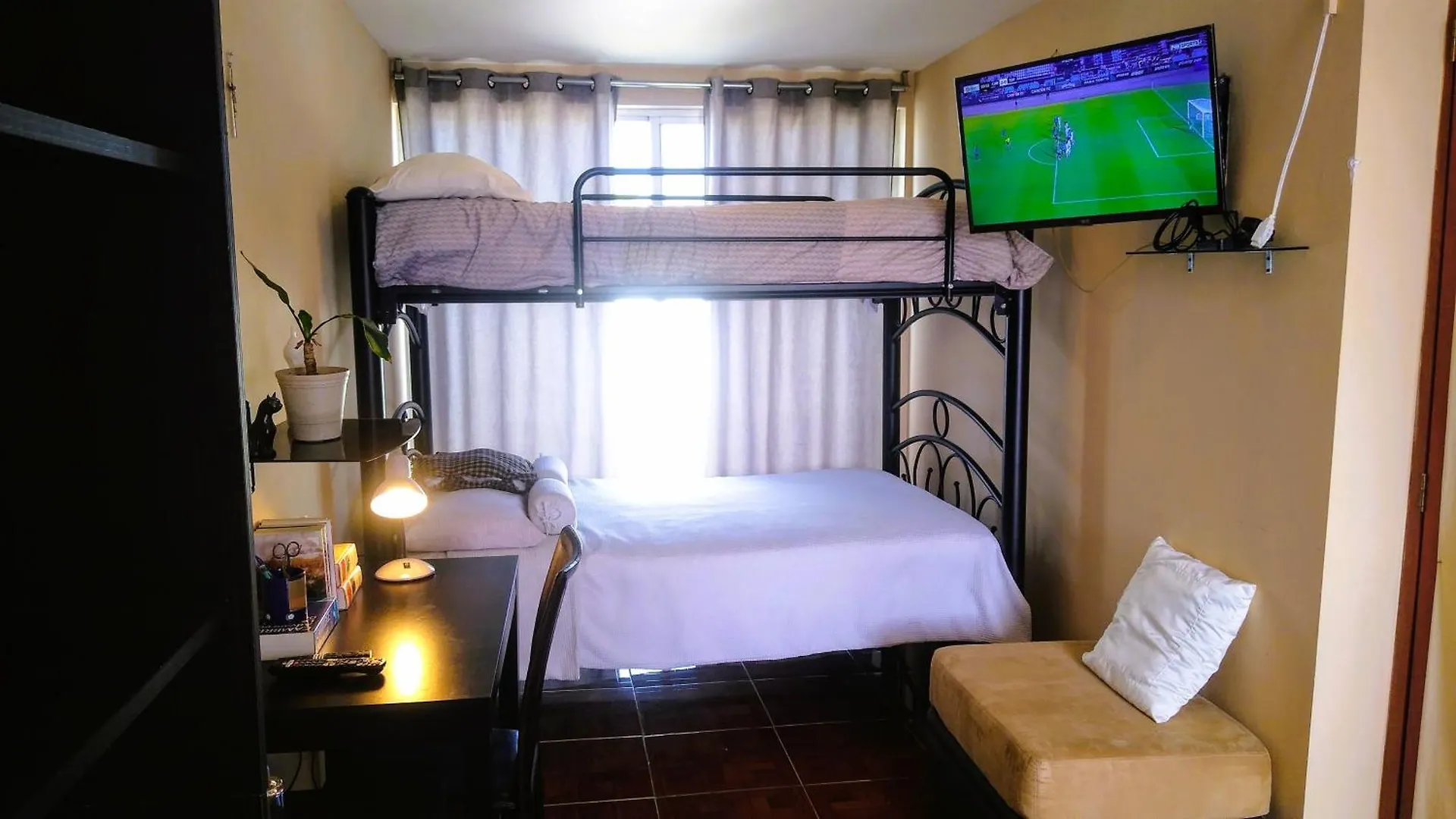 Homestay Habitacion Con Dos Camas Dobles Y Bano Propio Puebla