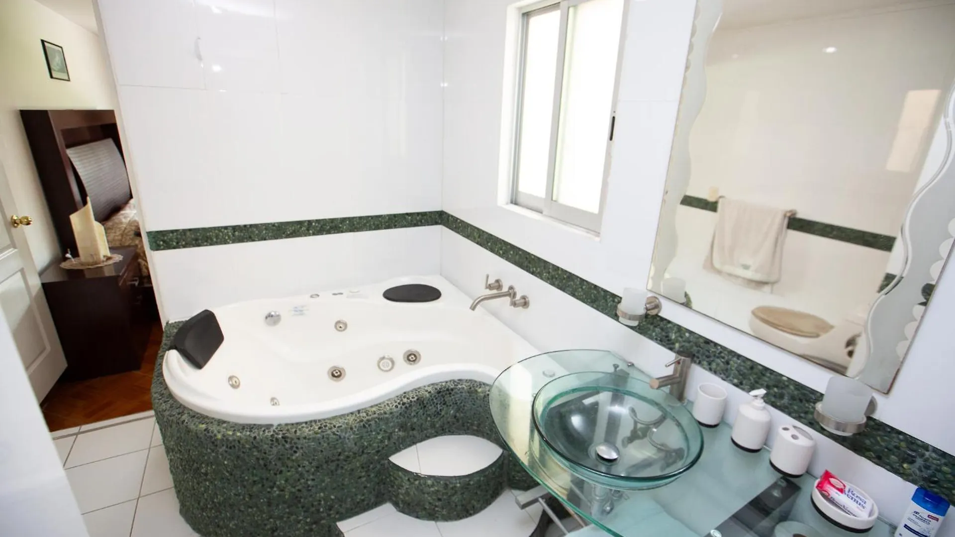 Habitacion Con Dos Camas Dobles Y Bano Propio Puebla
